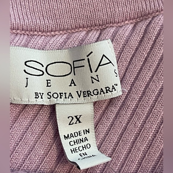 🔥💜NWT Sofia Vergara 2X one shoulder lavender sweater. Super soft & stretchy! - Picture 4 of 6